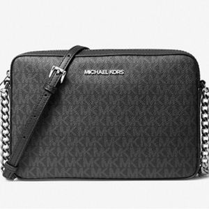 Michael Kors Beautiful Black Crossbody Purse